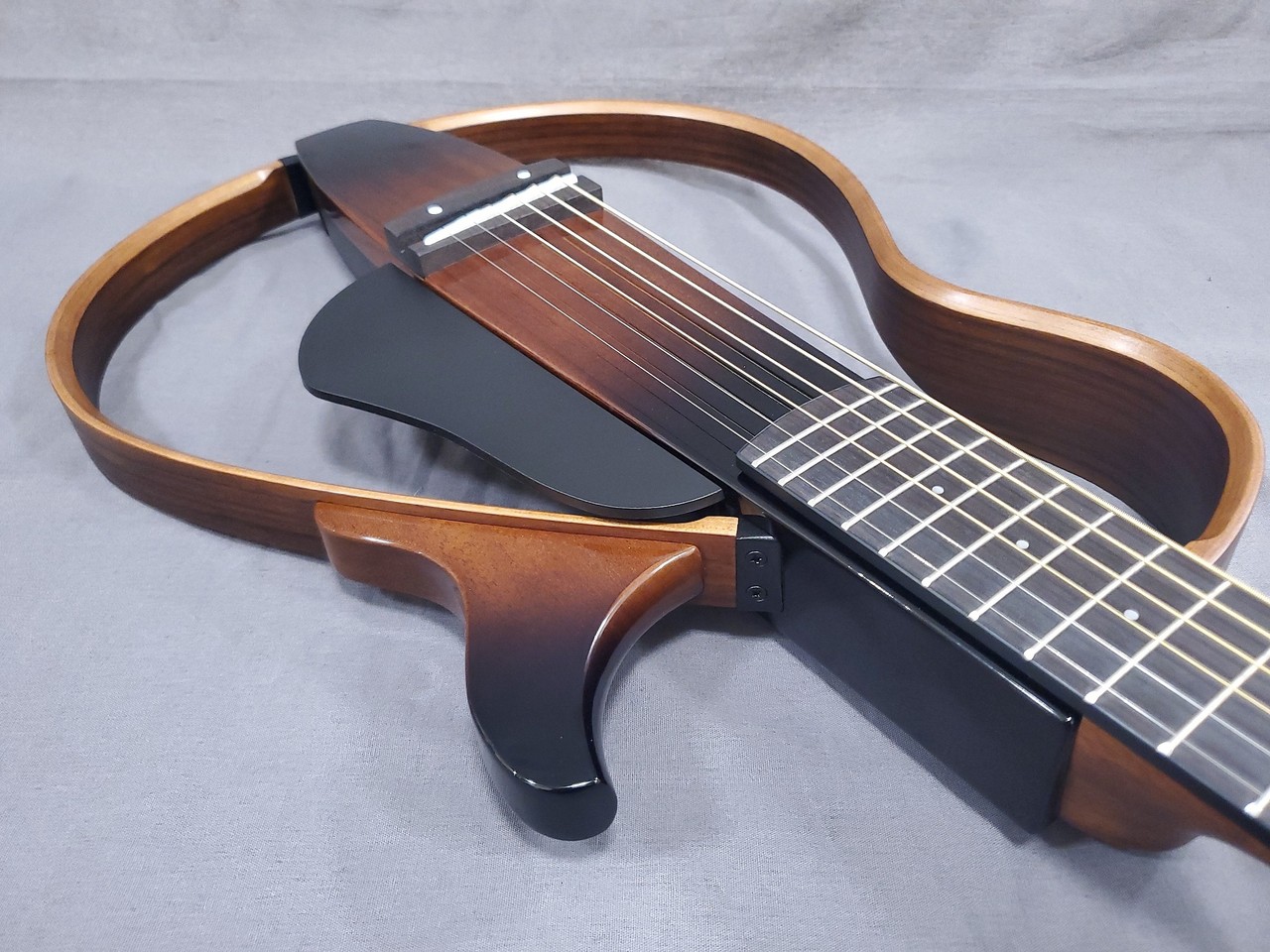 YAMAHA SLG200S TBS (タバコブラウンサンバースト) Amazon.co.jp: ヤマハ YAMAHA サイレントギター タバコブラウンサン