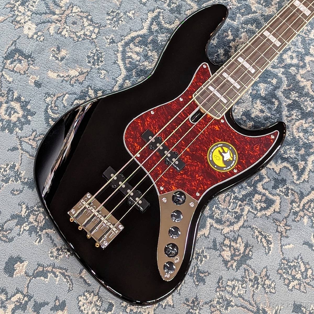 エレキベース ブラック アルダー Sire V7 Alder 4st -Black-（新品）【楽器検索デジマート】