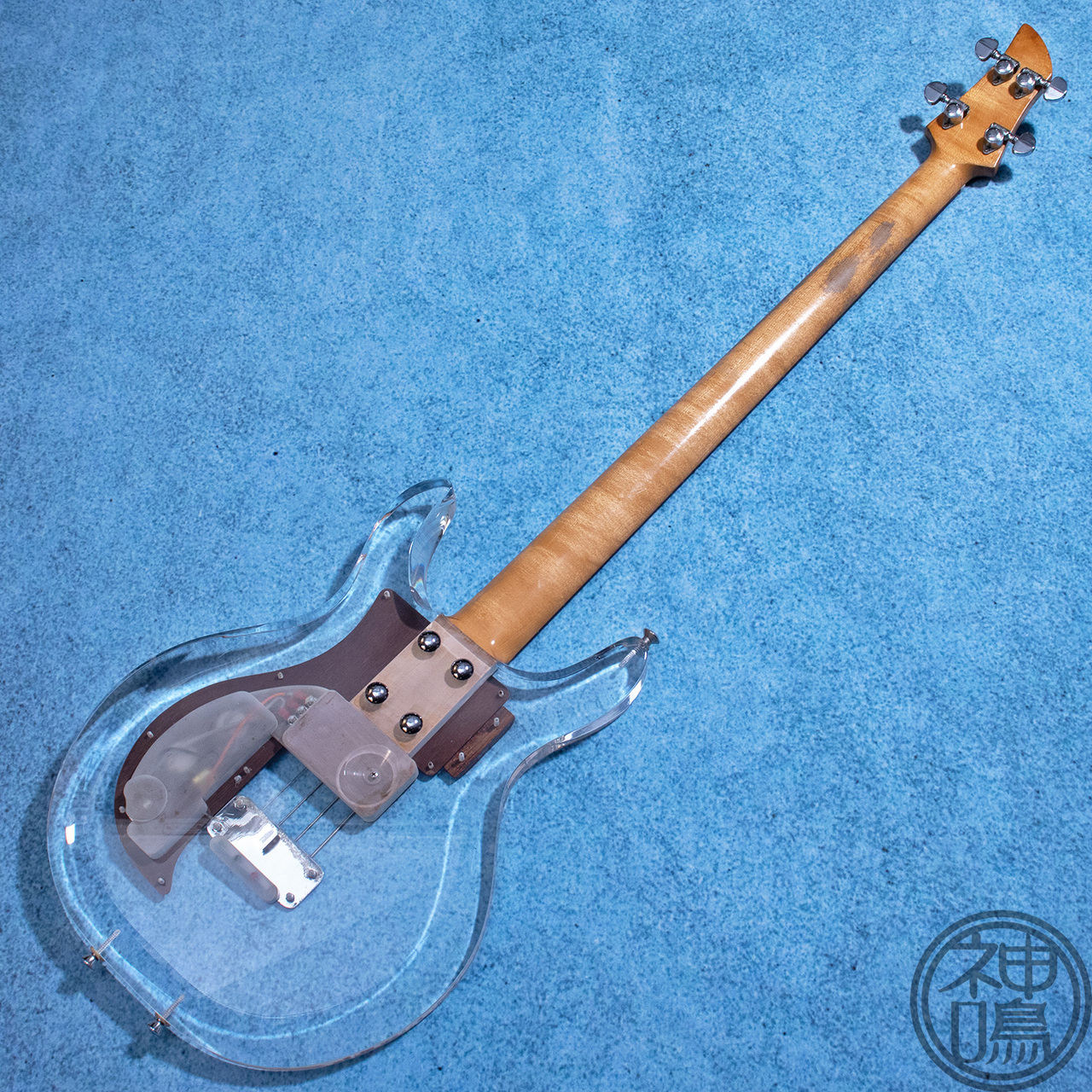 Ampeg Dan Armstrong Lucite Bass【1969年製】（ビンテージ/送料無料）【楽器検索デジマート】