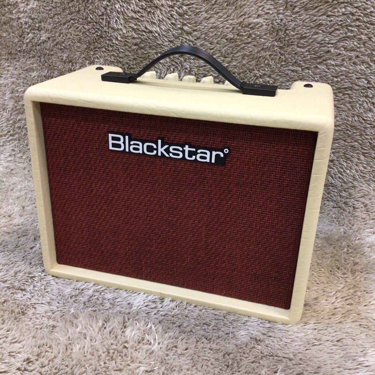 Blackstar DEBUT 15E 【台数限定特価】【ディレイ機能搭載ギターアンプ 