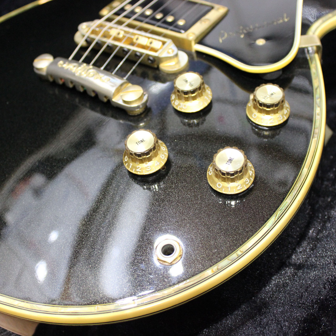 ☆ YAMAHA ヤマハ SG3000用真鍮製ピックガード - エレキギター