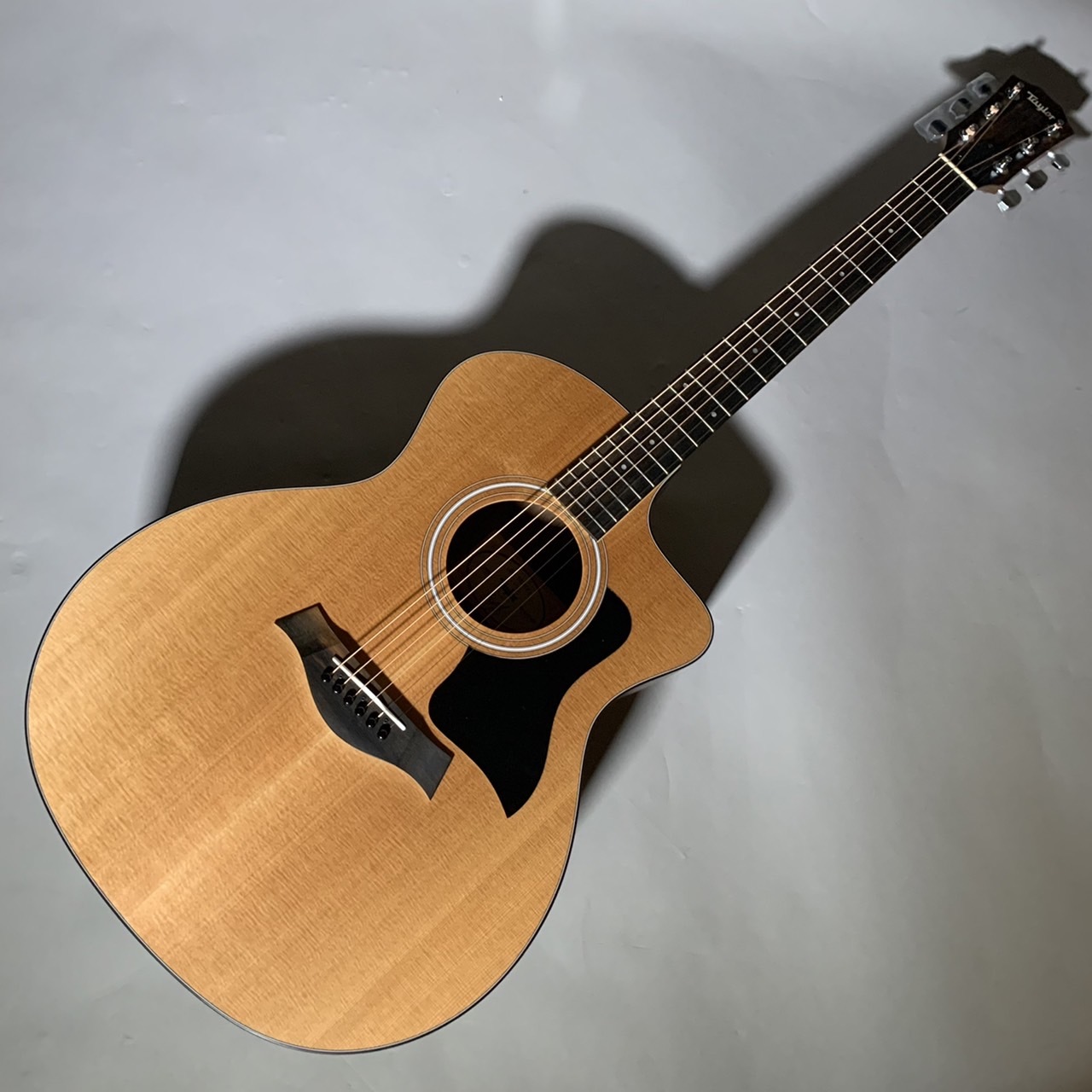Taylor 114ce-Walnut 【現物画像 / 1本限りの特別価格！】（新品/送料