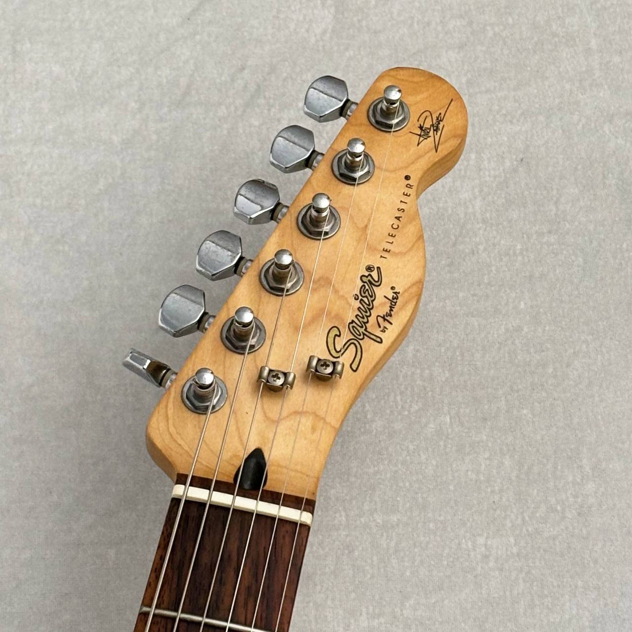 希望価格値下げ　Squier by Fender  アヴリル ラヴィーンモデル 希望価格値下げSquier by Fender アヴリル ラヴィーンモデル