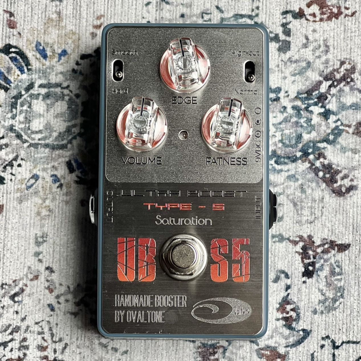 Ovaltone UB-S5 ブースター Ovaltone UB-S5 - 本体内部で歪みや倍音／飽和感を発生させる