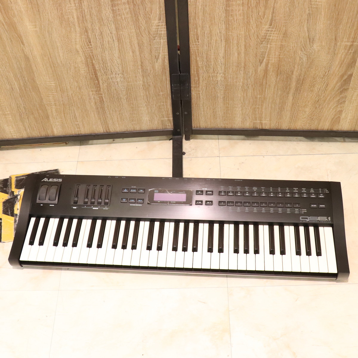 ALESIS QS6.1 【梅田店】（中古）【楽器検索デジマート】