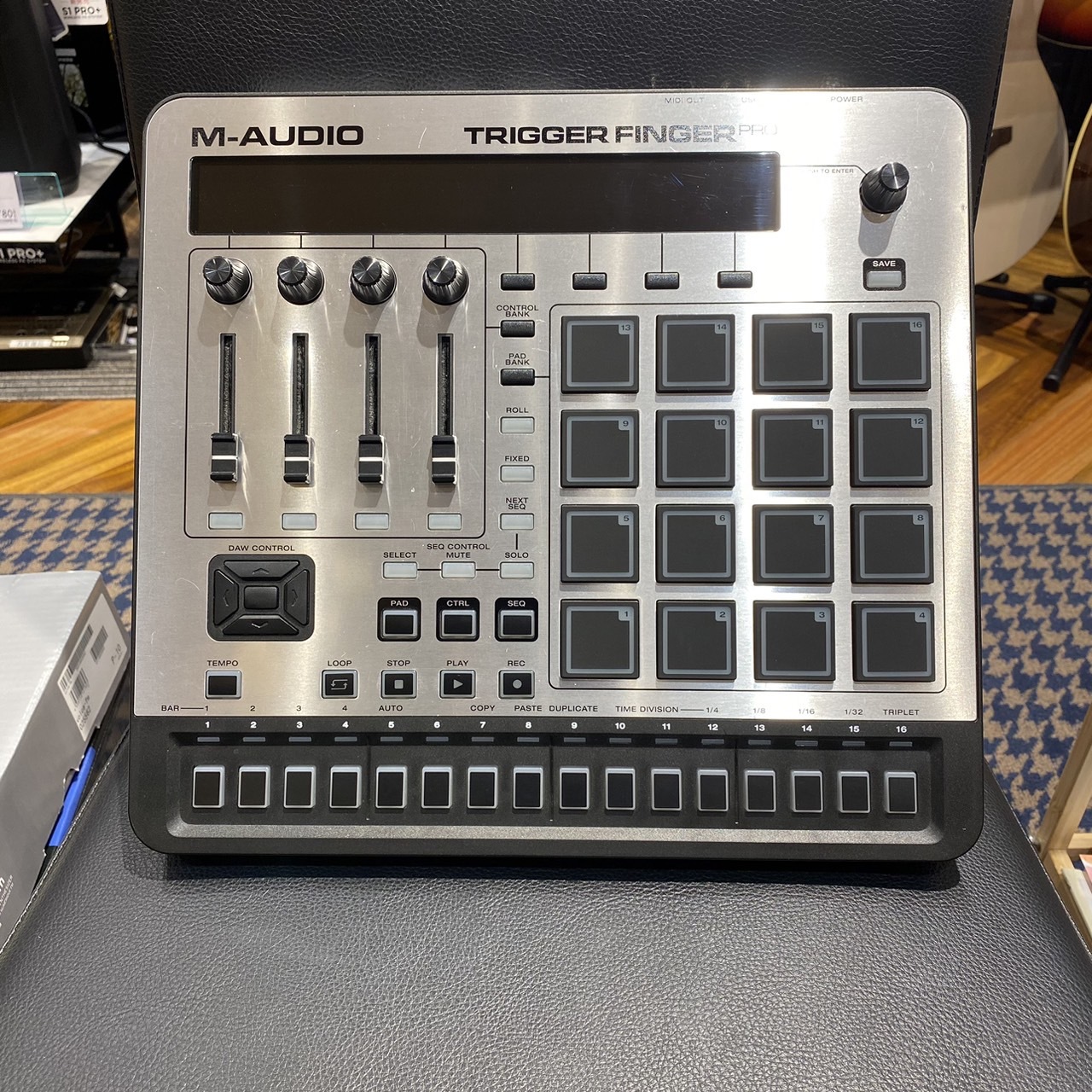 M-AUDIO（エムオーディオ）/Trigger Finger Pro【現物画像】 【USED】サンプラーパッドタイプ（MPC）【マークイズ福岡ももち店】DTM/DAW