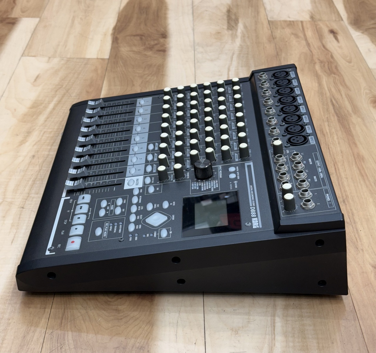 KORG D888 専用ケース付き MTR Amazon | KORG D888 80GBHD 8トラックMTR | ミキサー | 楽器