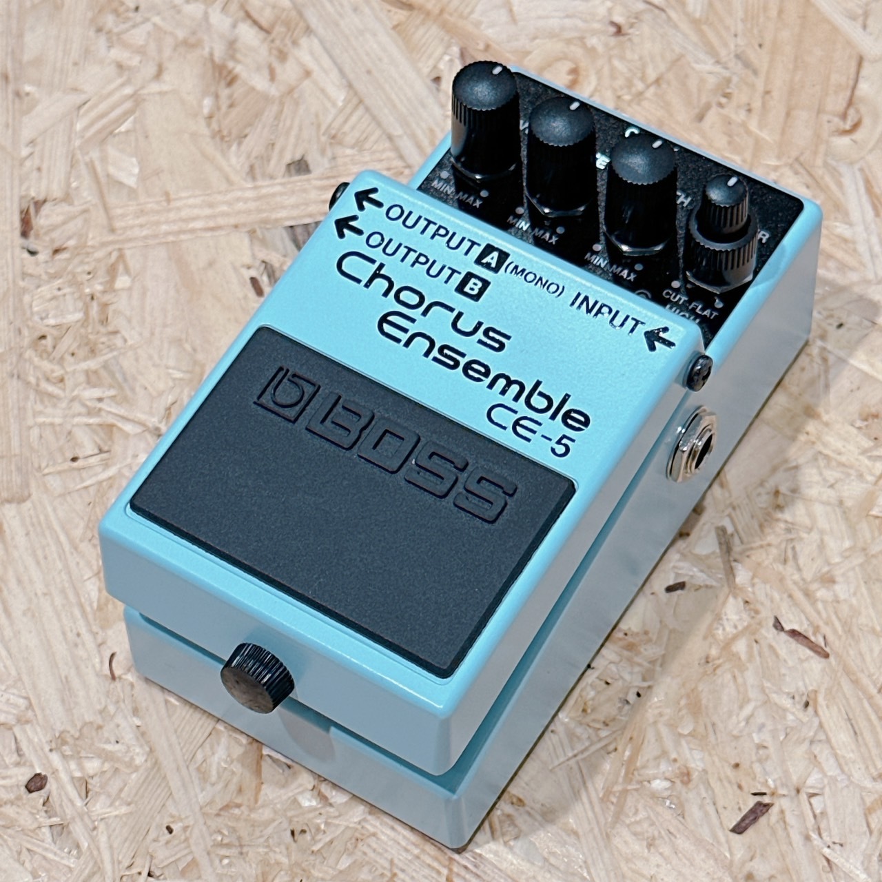 BOSS CE-5 ChorusEnsemble コーラスアンサンブル エフェクター【展示B級品特価!!!】（B級特価/送料無料）【楽器検索デジマート】