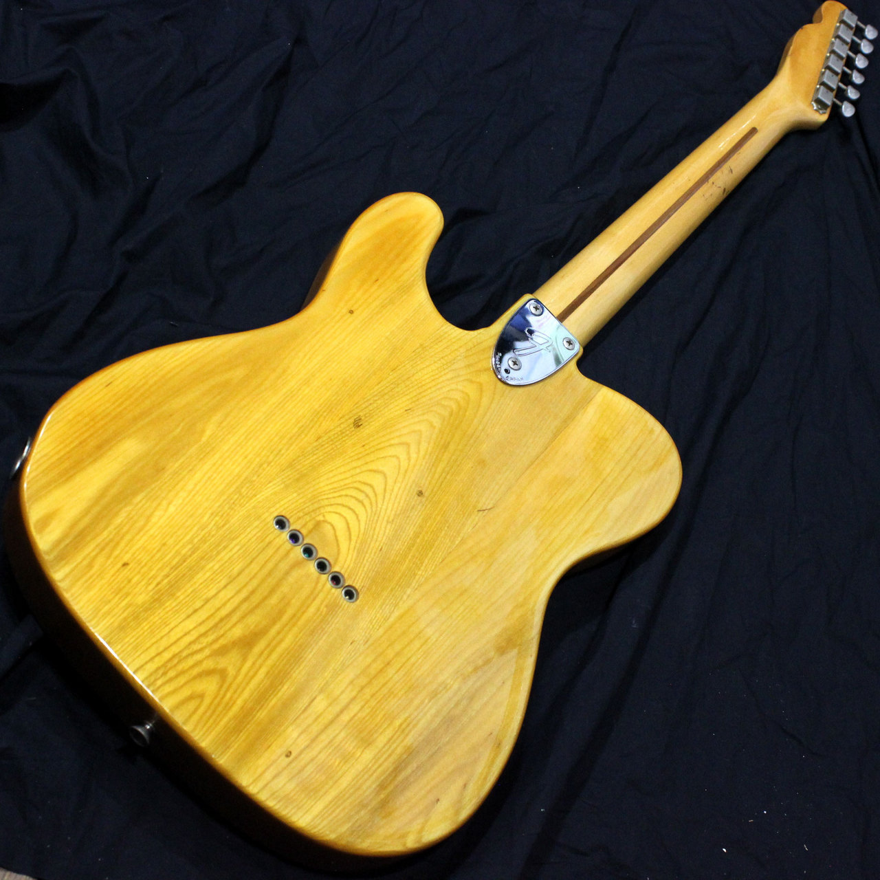 Fender Japan TN 72-70 Telecaster Thinline 1980年代製です（中古