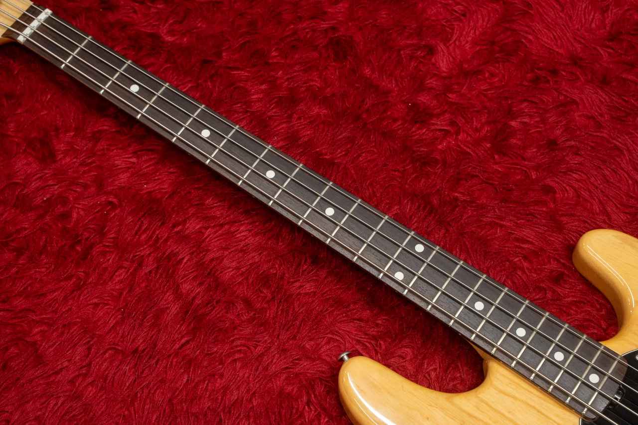 ERNIE BALL MUSIC MAN Stingray 3EQ NAT 2005 4.775kg #E49823【GIB
