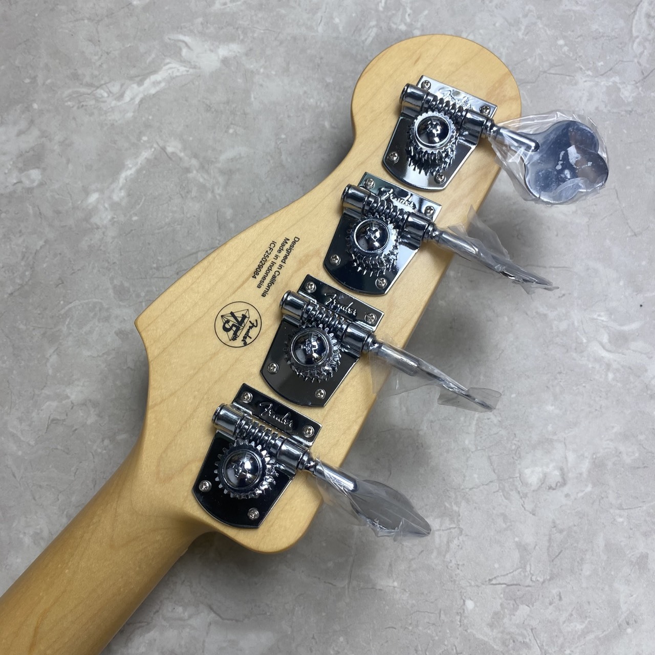 Fender Standard Precision Bass Olympic White エレキベース