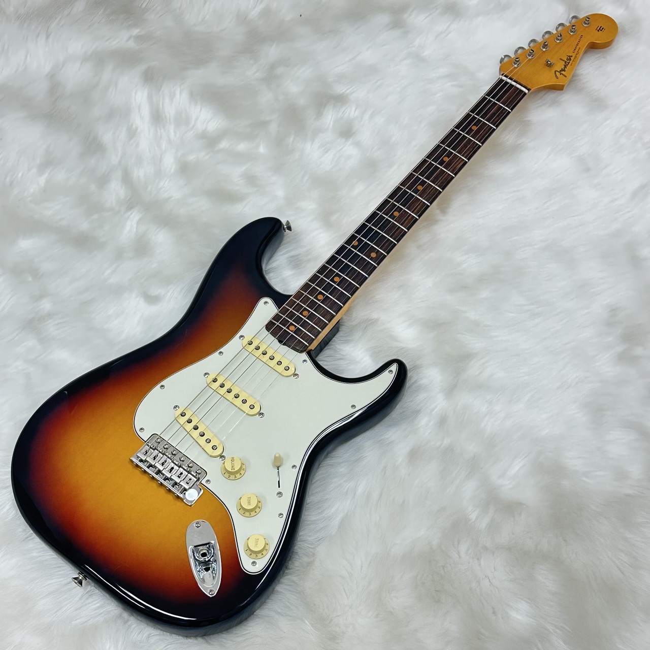 Fender American Vintage II 1961 Stratocaster / 3-Color Sunburst