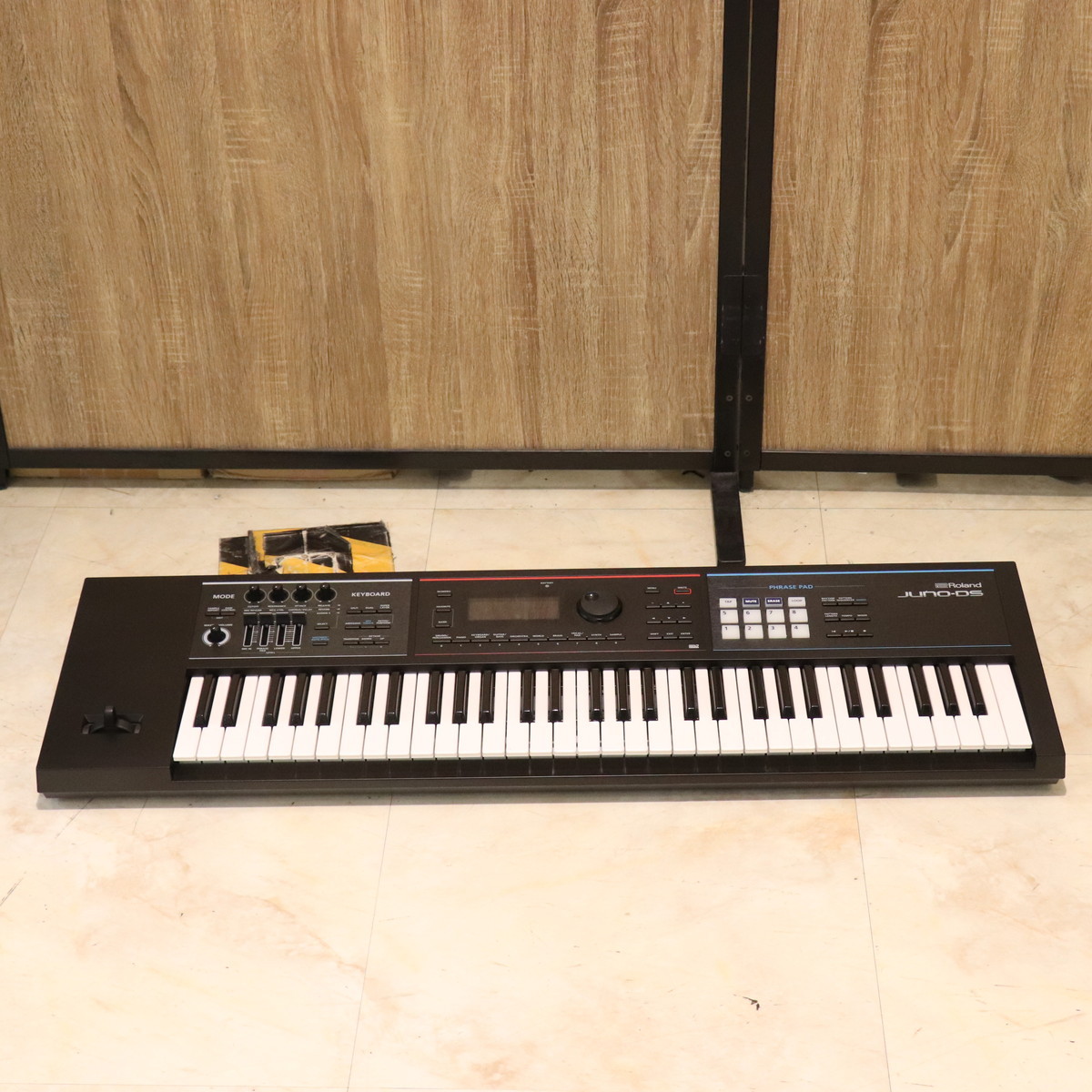 Roland JUNO-DS61 【SN Z1G5326】 【梅田店】（中古/送料無料）【楽器
