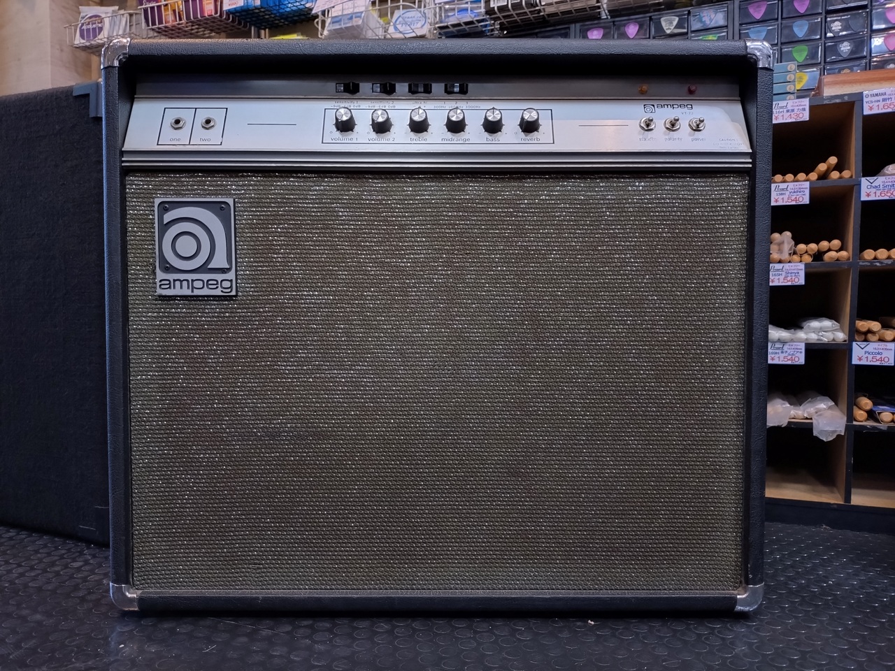 Ampeg VT-22 V-4【初期型】（ビンテージ）【楽器検索デジマート】