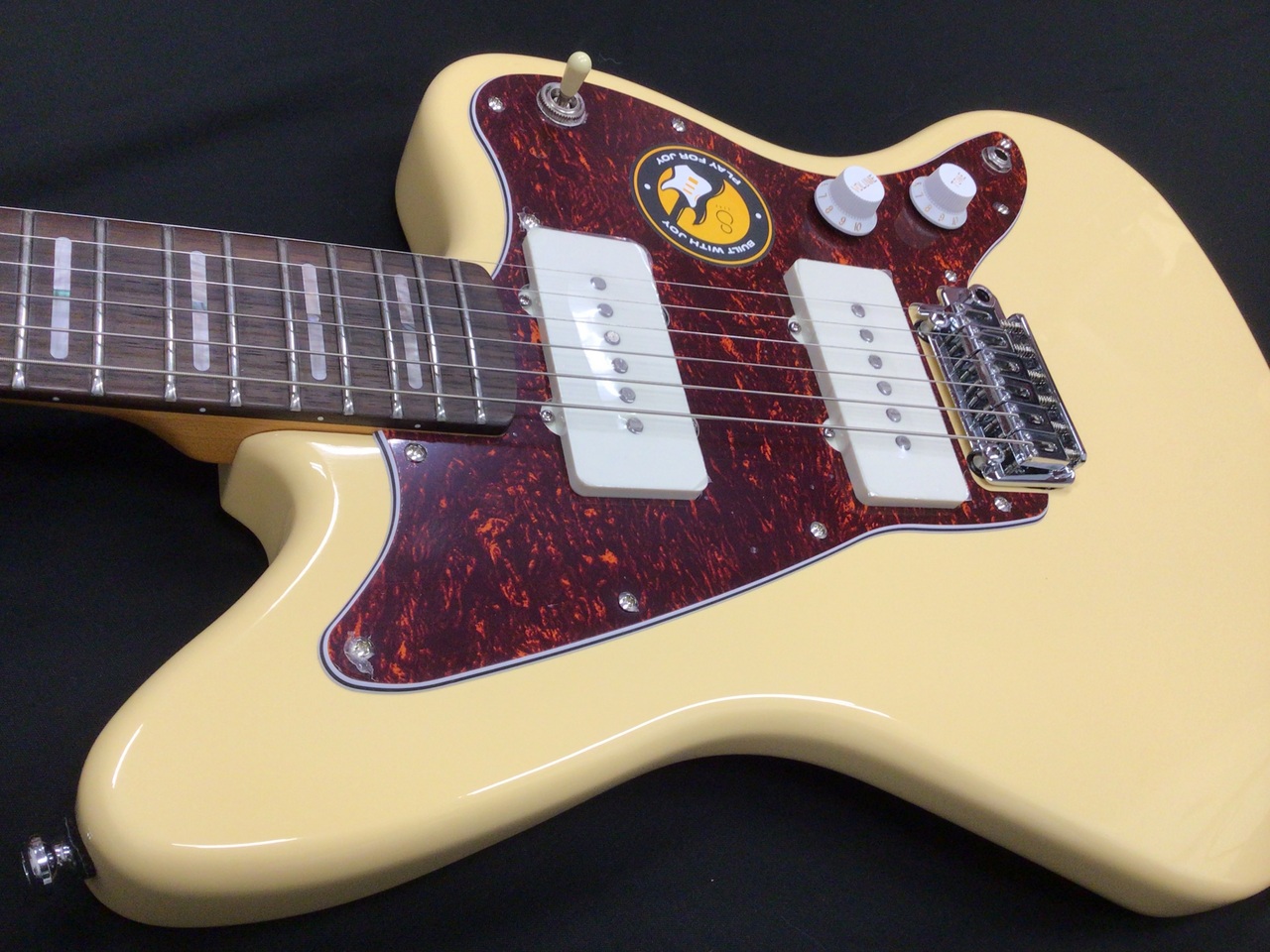 Sire Larry Carlton J3 Vintage White 【ラリー・カールトン監修