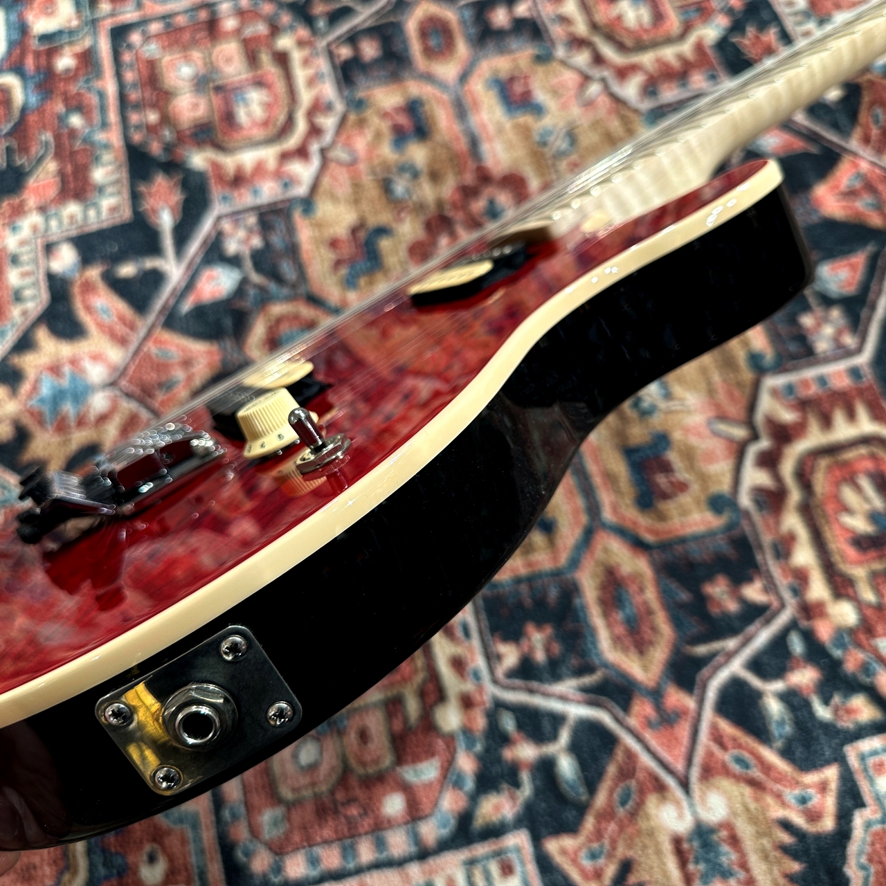 MUSIC MAN Axis KID Limited Trans Red Quilt Mutching Head