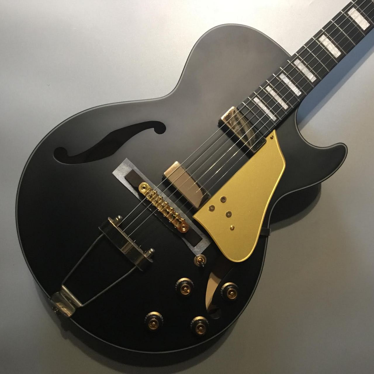 Ibanez AG85