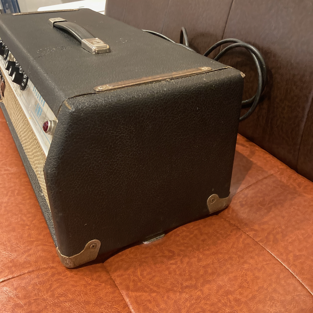 Fender 1968 Bassman Head Silver Face / Drip Edge / Black Line