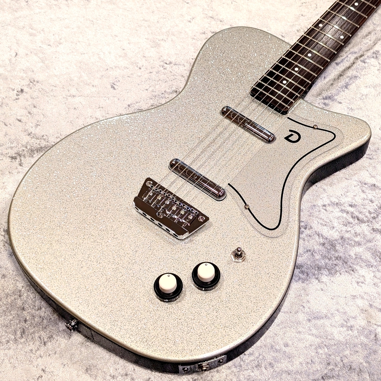 Danelectro 56 Single Cutaway / Metalflake Silver【きらめくシルバー