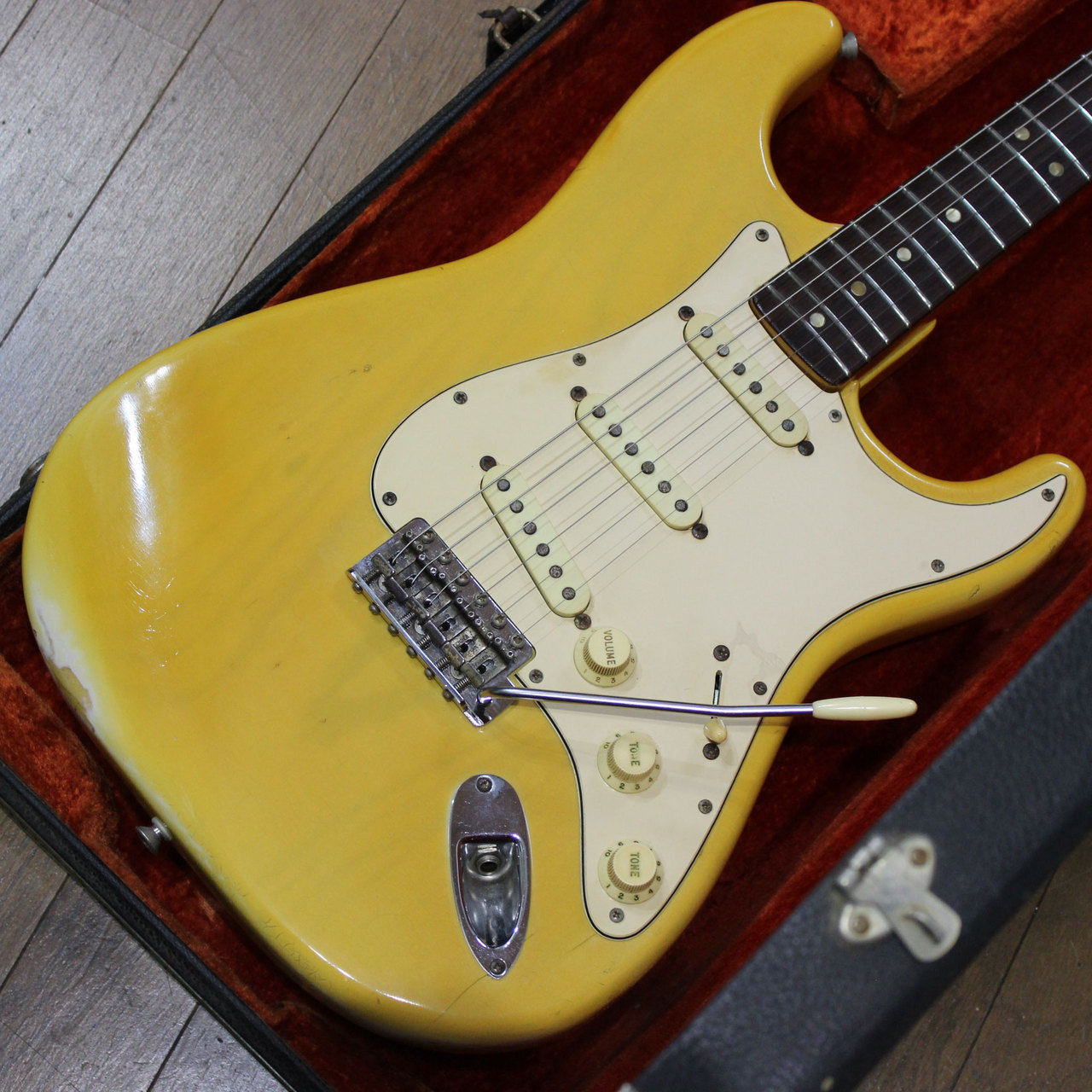 Fender Stratocaster Blond ローズウッド指板 1ストリングスガイド