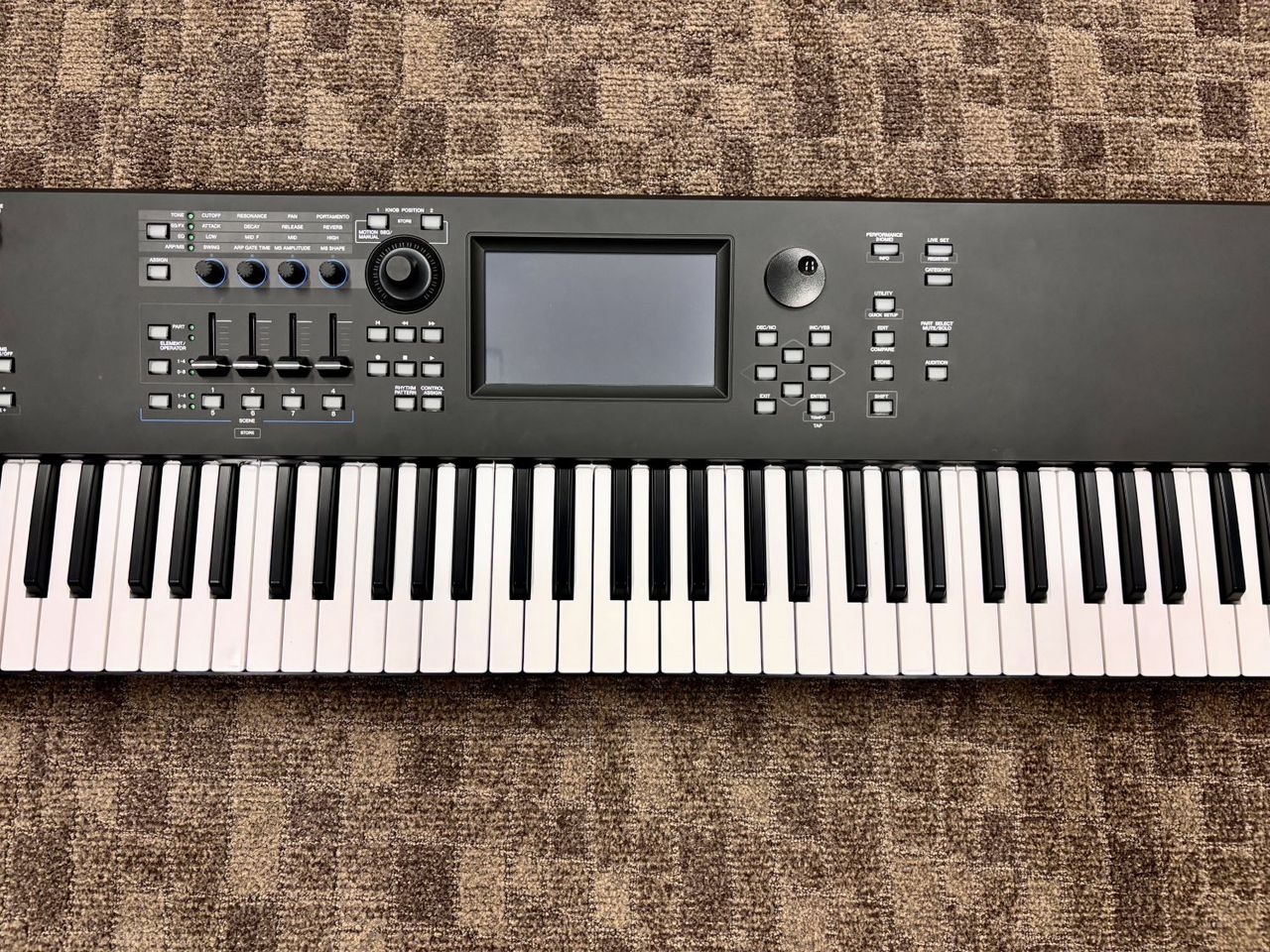 YAMAHA 【店頭展示品1台限り大特価！】MODX7+ シンセサイザー