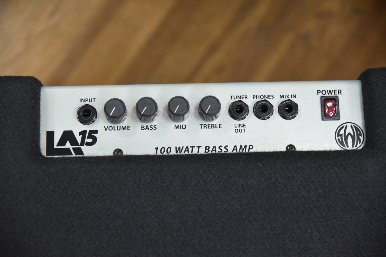 SWR LA SERIES ベース用アンプ　LA15 SWR LA SERIES ベース用アンプ LA15 SWR La Series 15 Bass
