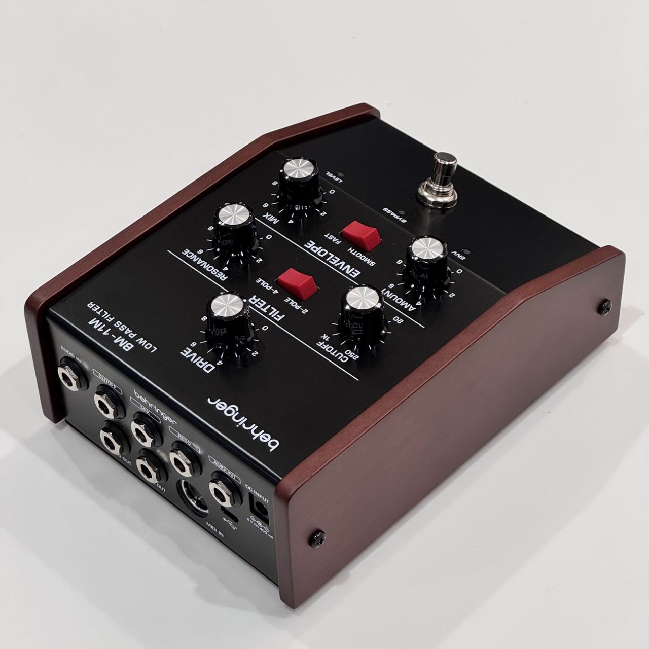 限定値下)美品behringer BM-11M LowPassFilter Behringer BM-11M Lowpass Filter Pedal | Sweetwater