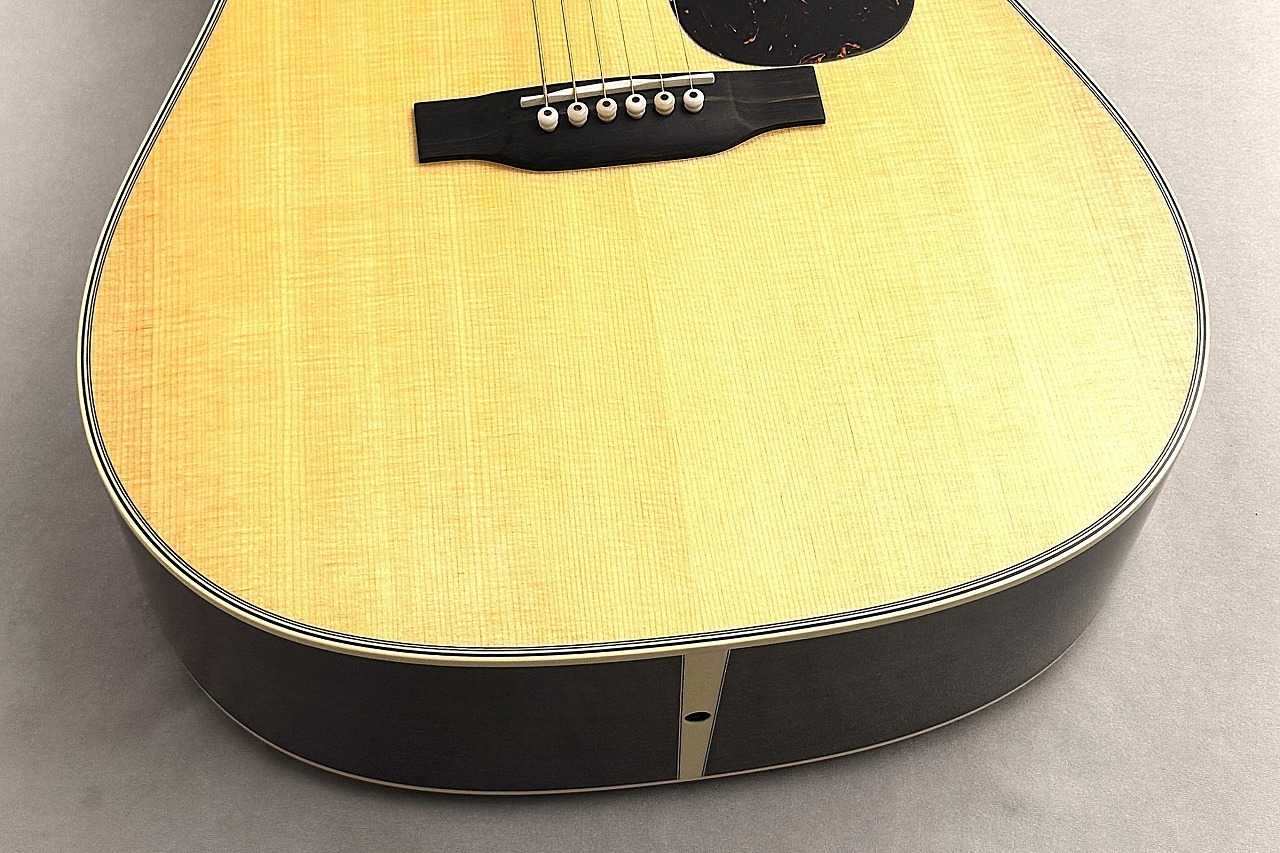 Martin 【艶やかさに富んだ音色】 D-28 Standard #3056106 【48回無