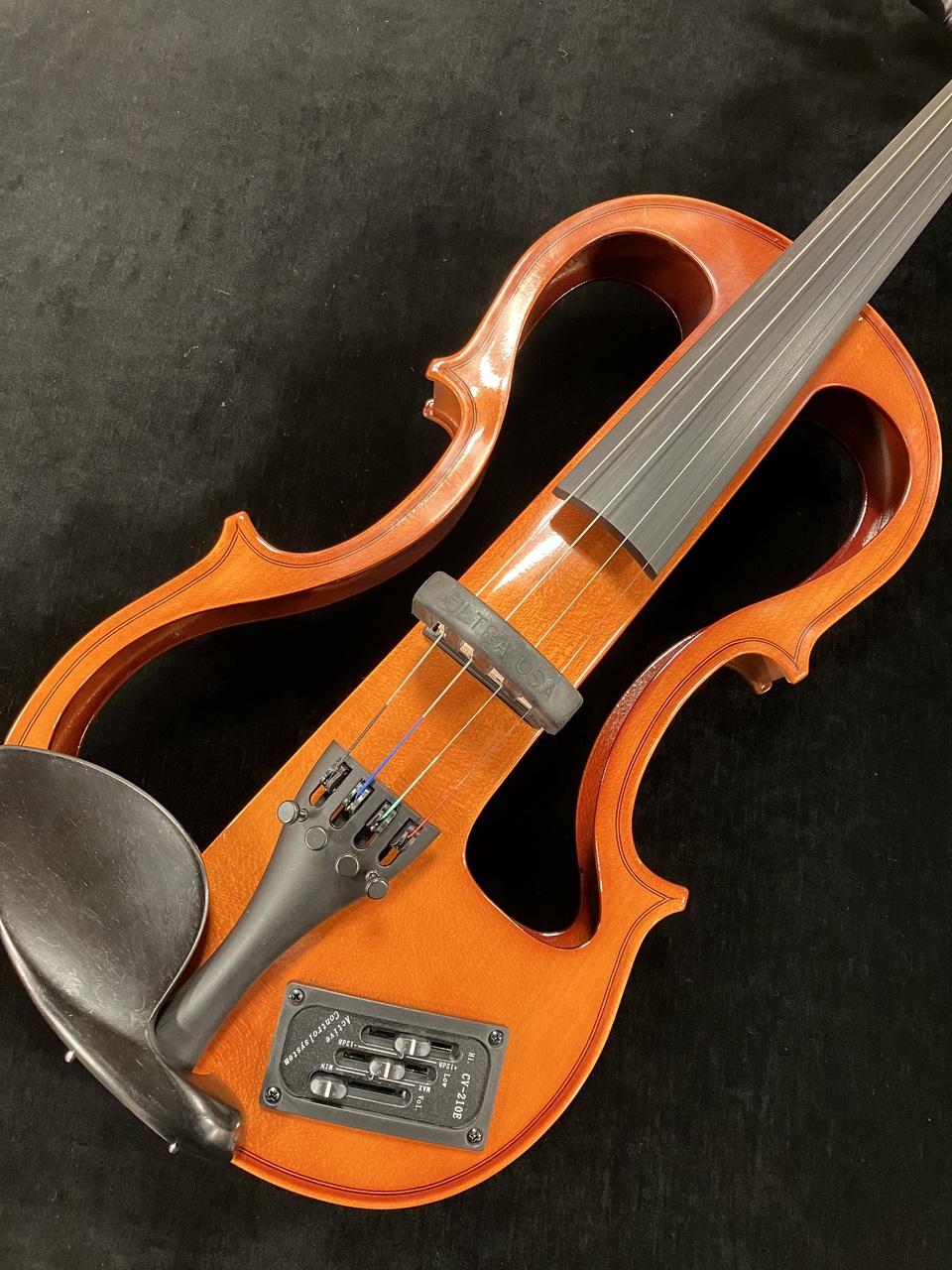 Carlo giordanoエレキバイオリン ブラウン カルロジョルダーノ EV-202 ナチュラルブラウン シレンツィア