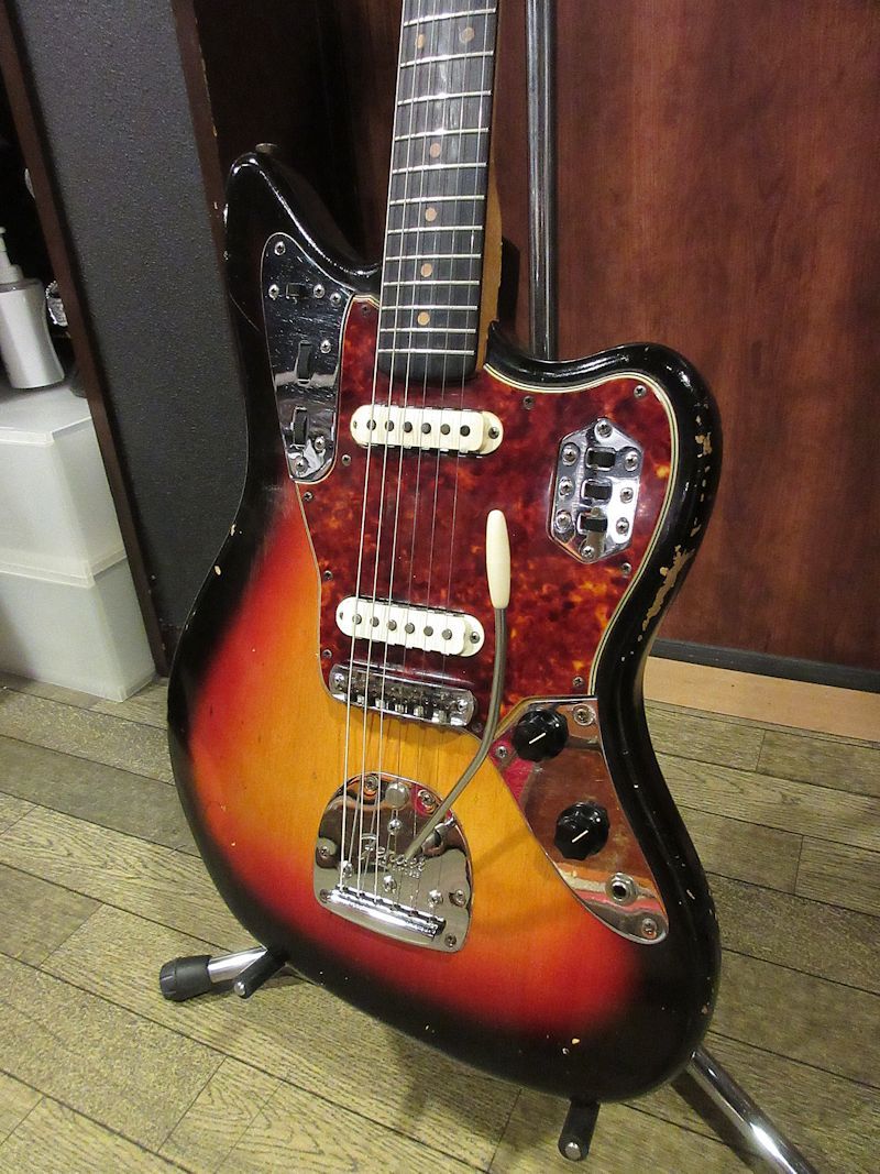 Fender 1964 Jaguar Sunburst（ビンテージ）【楽器検索デジマート】