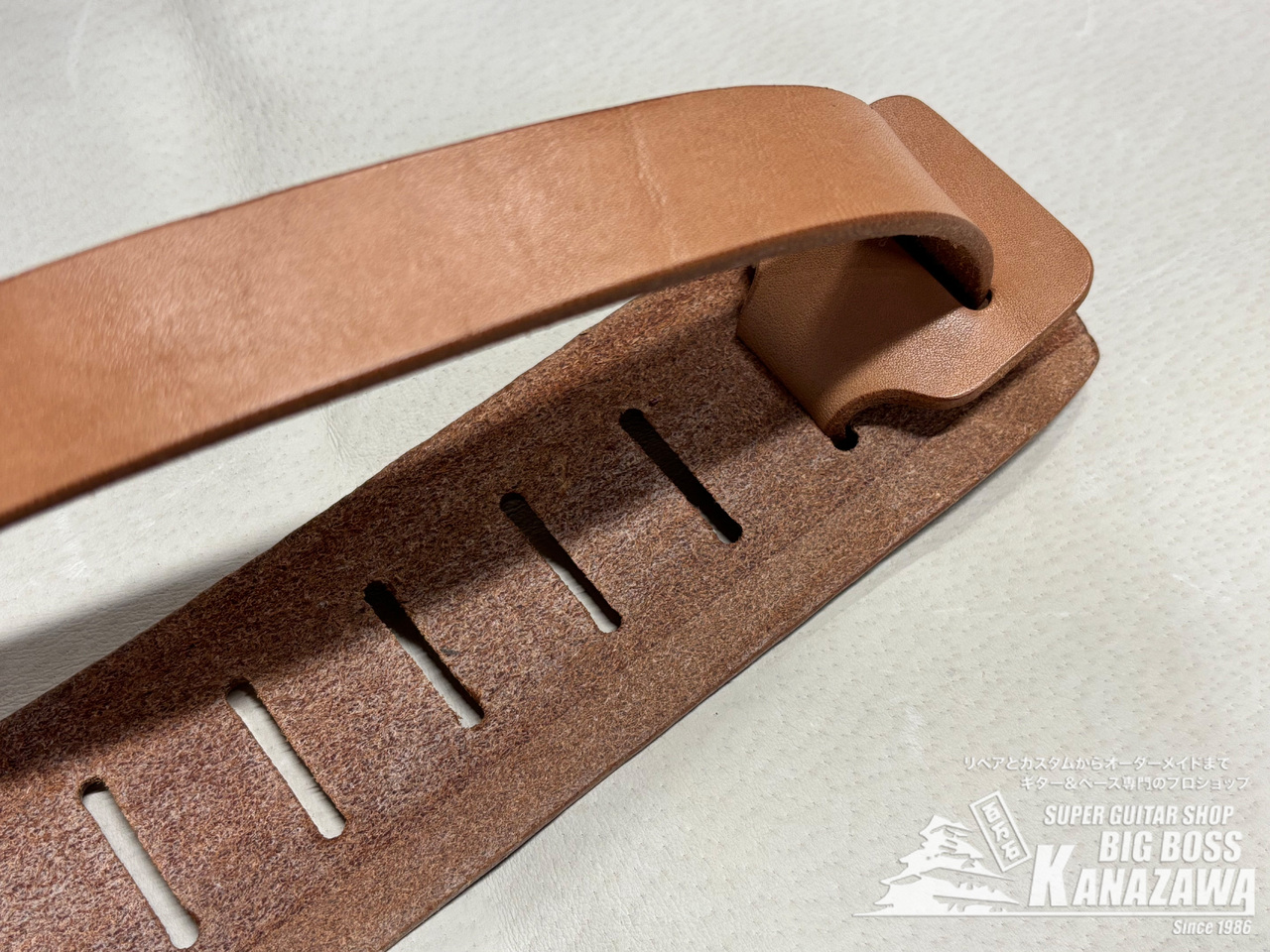 clef de fa ハンドメイド 本革 ストラップ レザーカービング ひまわり clef de fa ハンドメイド 本革 ストラップ レザーカービング ひまわり