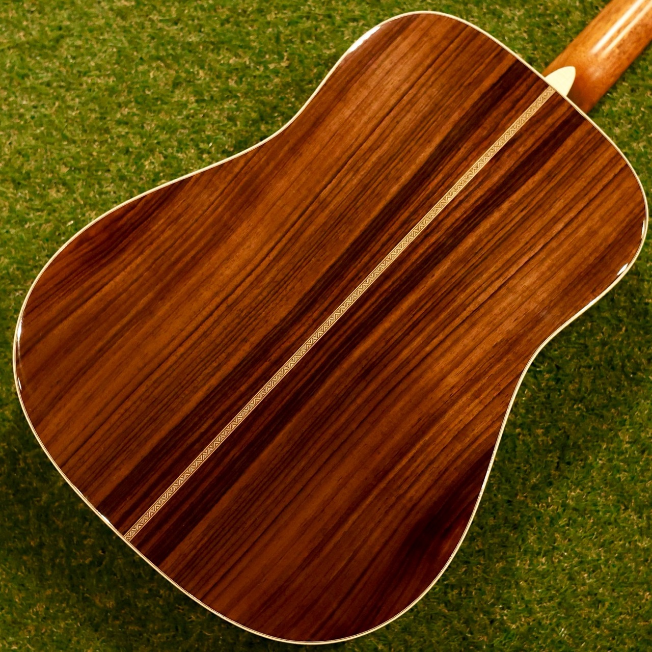 専用 Martin D-28 シリアルナンバー入り 木製プレート 専用 Martin D-28 シリアルナンバー入り 木製プレート Martin