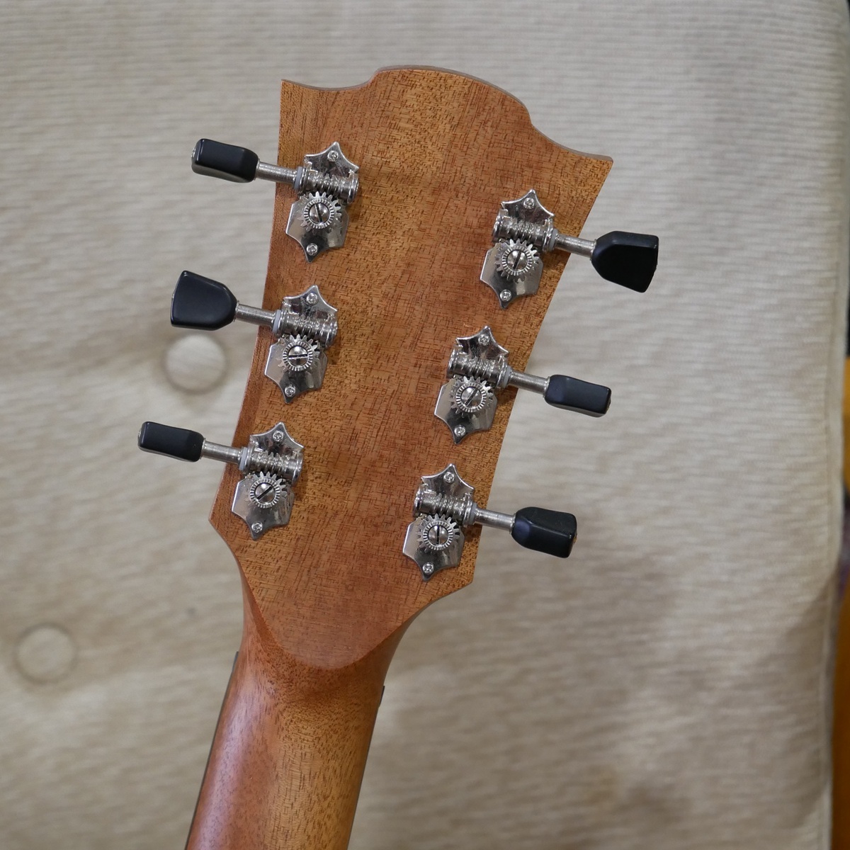 LAG Guitars T70D-NAT / Dreadnought Natural 【トップ単板モデル