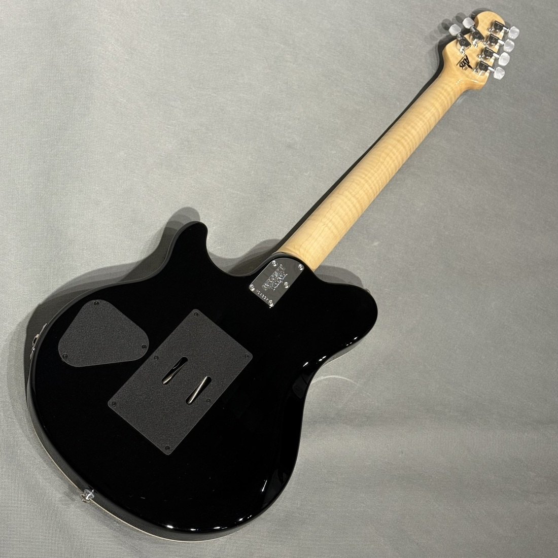 MUSIC MAN 【約3.1kg】（新品特価）【楽器検索デジマート】