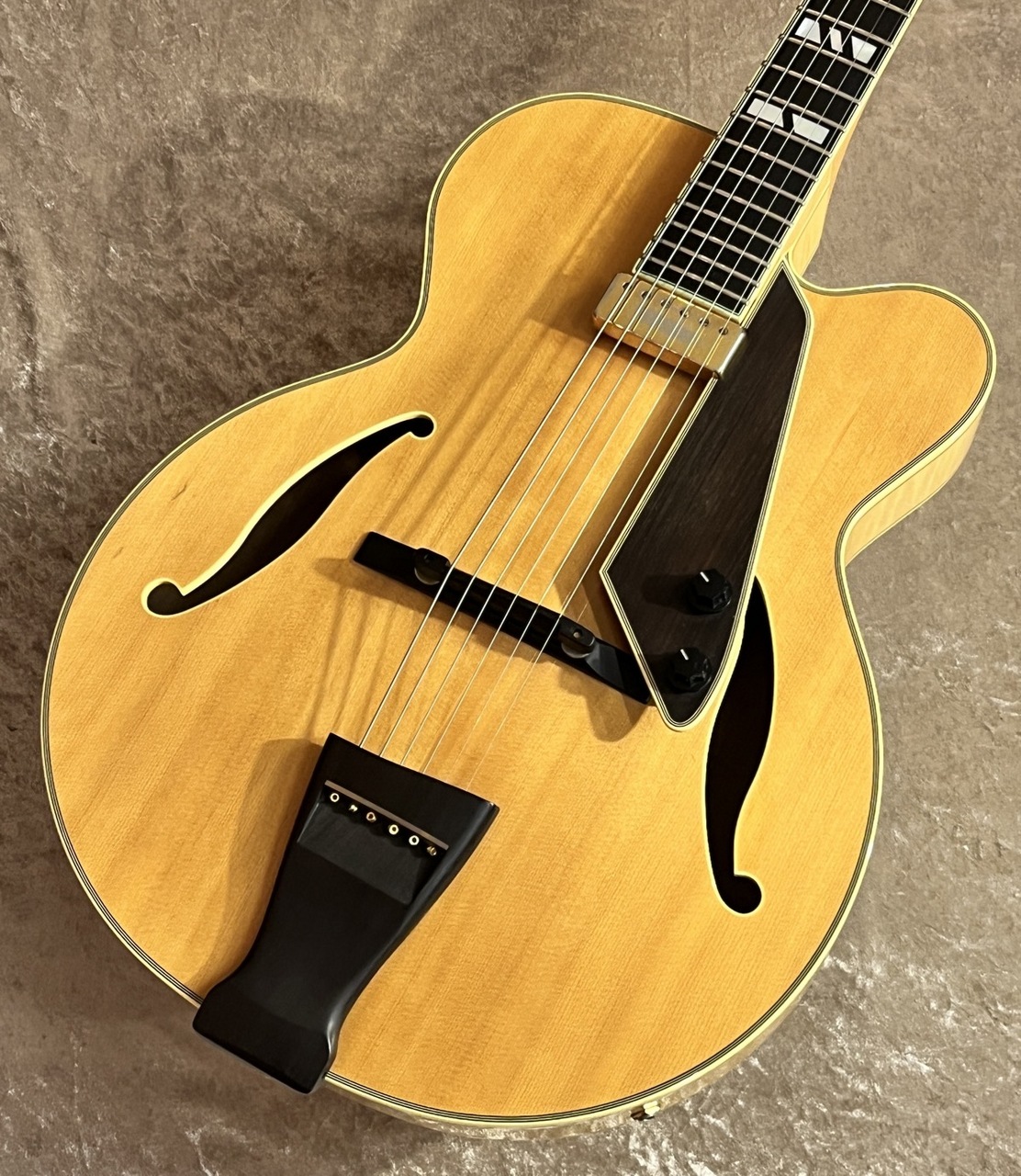 D'Aquisto 【USED】New Yorker DQ-NYE JR Natural 2005年製