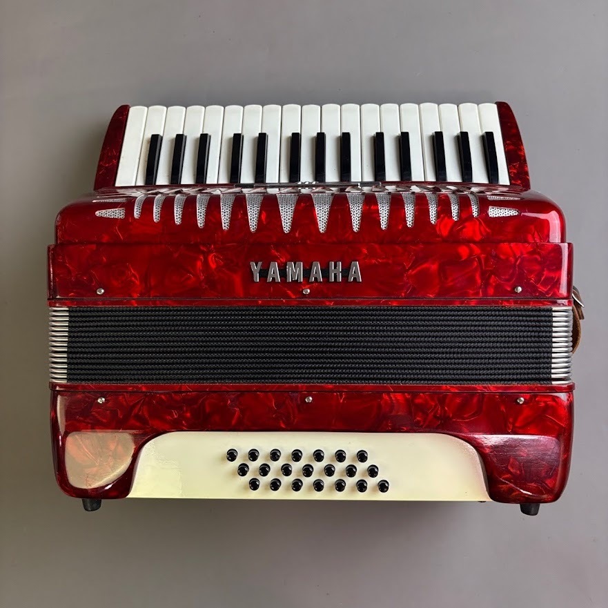 【極美品】YAMAHA ヤマハ アコーディオン B-32B ケース付き YAMAHA B-32B ヤマハ バス アコーディオン 32鍵 ブラック ケース付