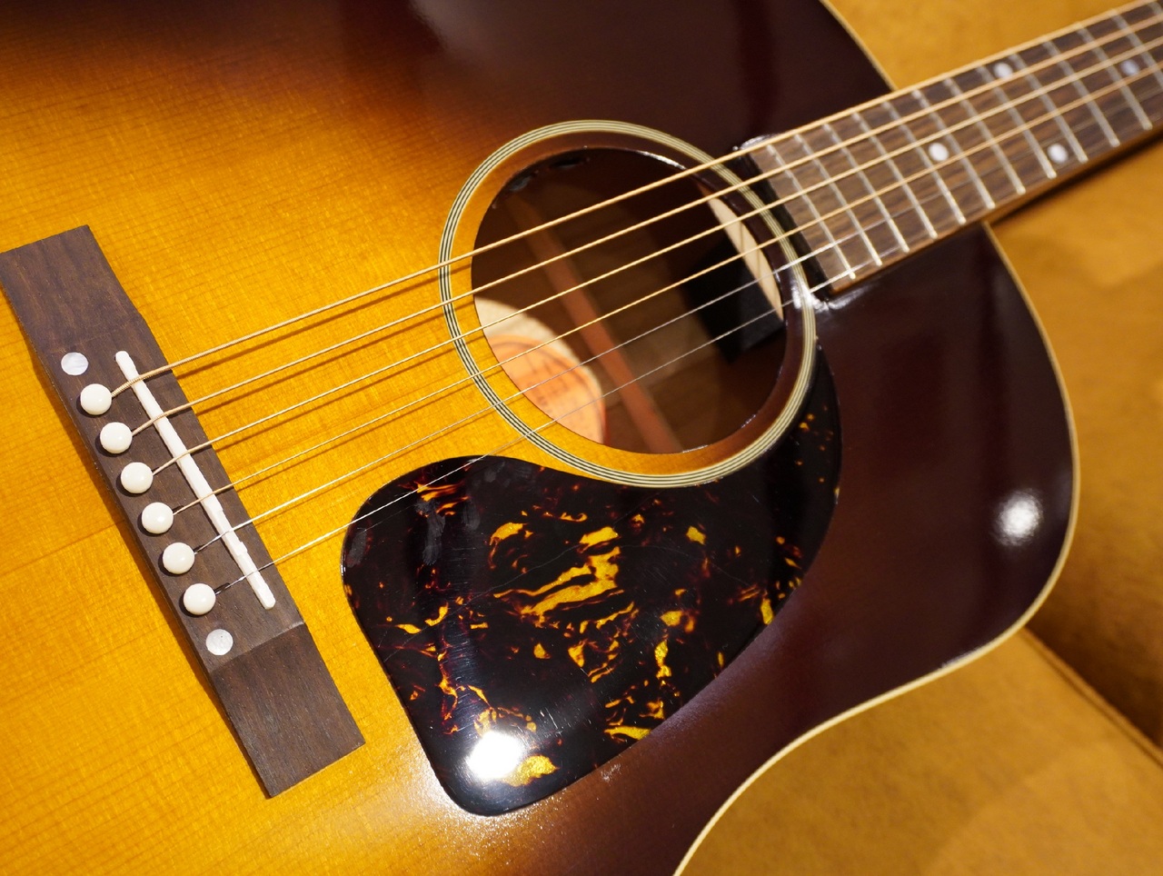 Epiphone Inspired by Gibson Custom Tamio Okuda J-45 Washed