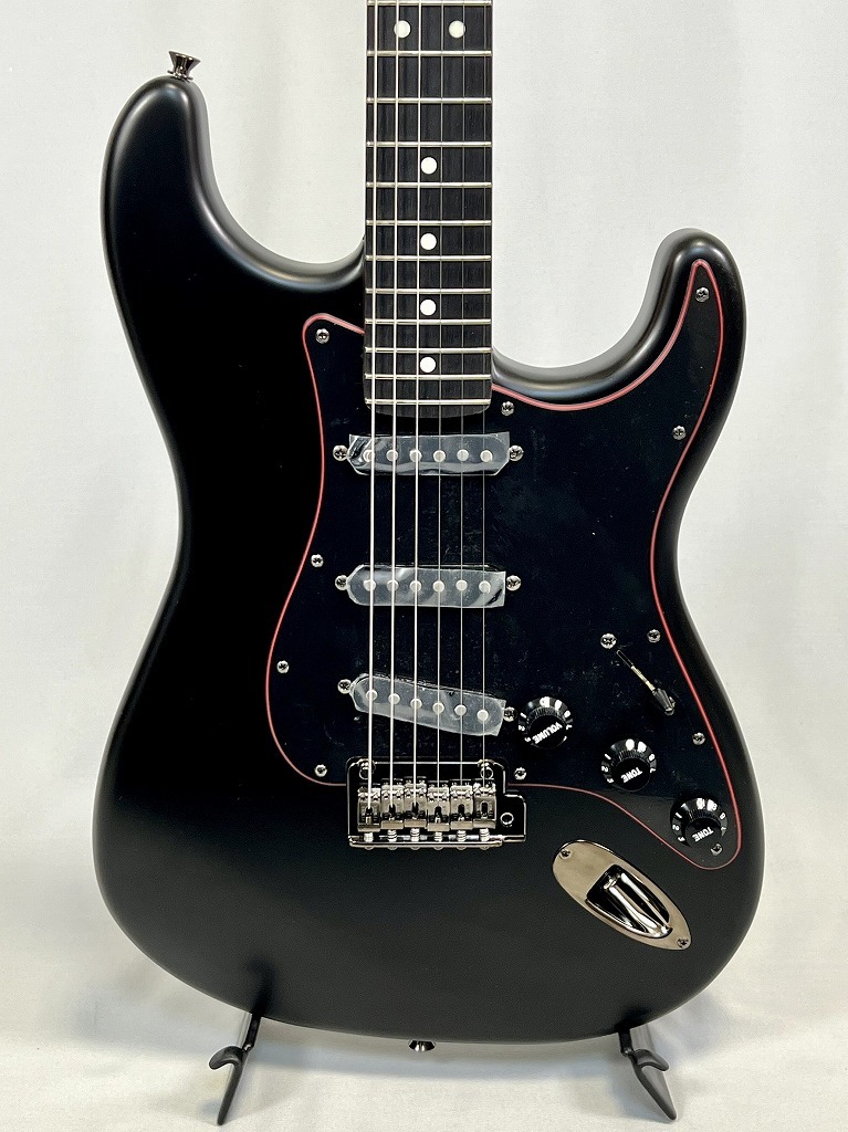 Fender Made in Japan Limited Hybrid II Stratocaster®, Noir