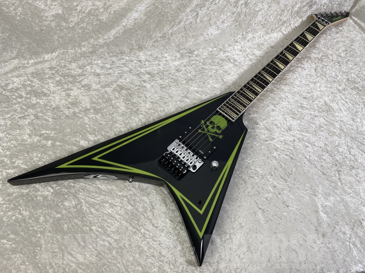 EDWARDS Alexiモデル BLACKY 美品 EDWARDS】Alexi Laihoのシグネイチャーモデル、BLACKYが
