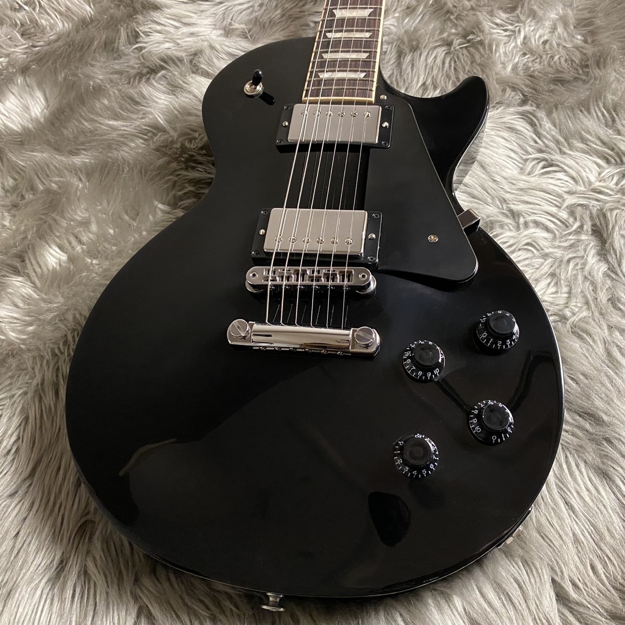 Gibson Les Paul Studio- Ebony Black 【現物画像】【最大36回分割無