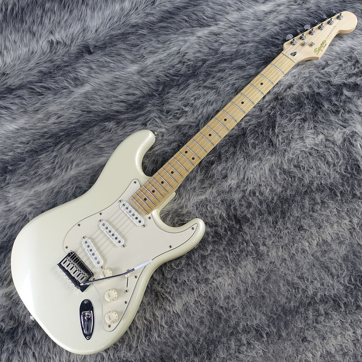 【美品】Squier Deluxe Stratocaster 美品】Squier Deluxe Stratocaster