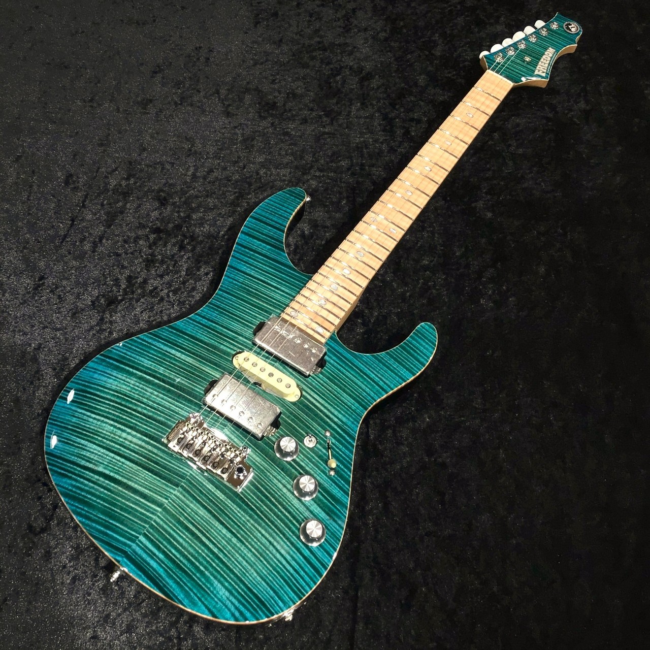 FREEDOM CUSTOM GUITAR RESEARCH Hydra 24F Premium Grade Flamed