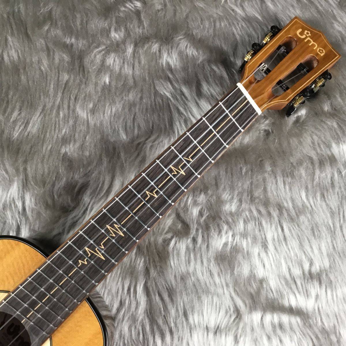 Uma Ukulele PULSE-SC コンサートウクレレ 23インチ 【オールソリッド