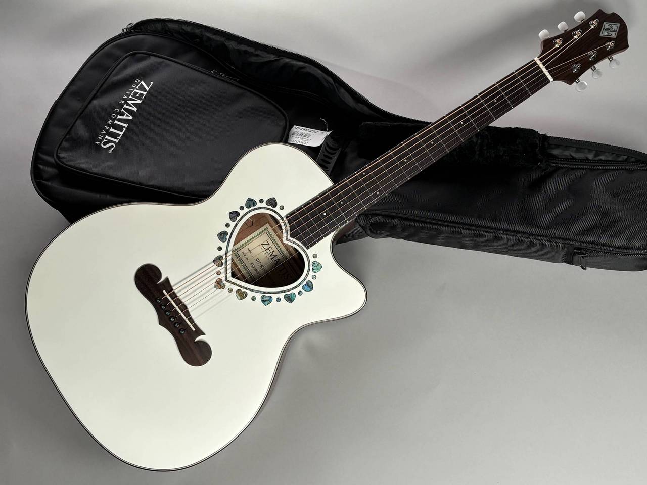 Zemaitis CAF-90HCW WHT AB エレアコ ハート形ホール カッタウェイ