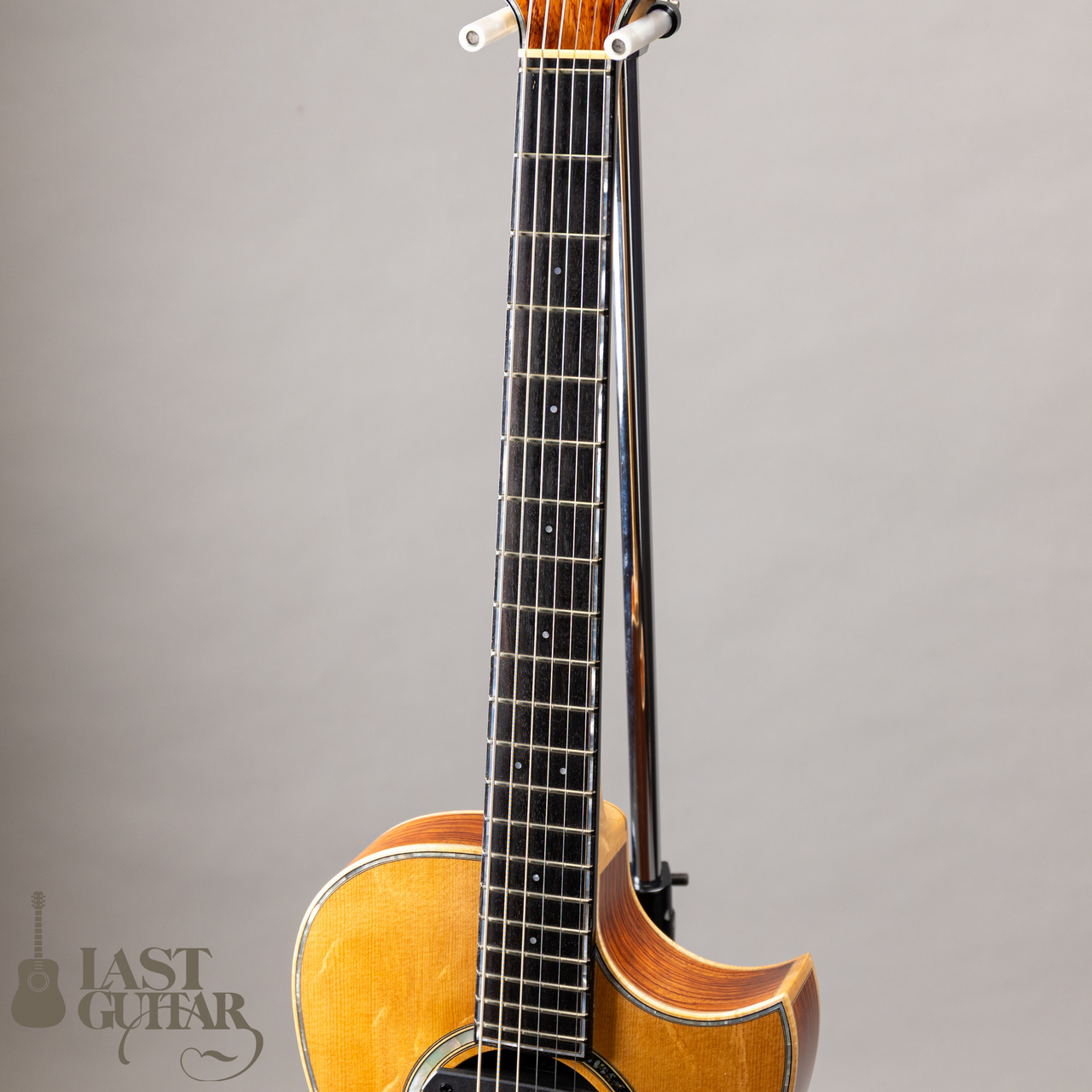 ギター Iwaneko Guitars Model No.32 