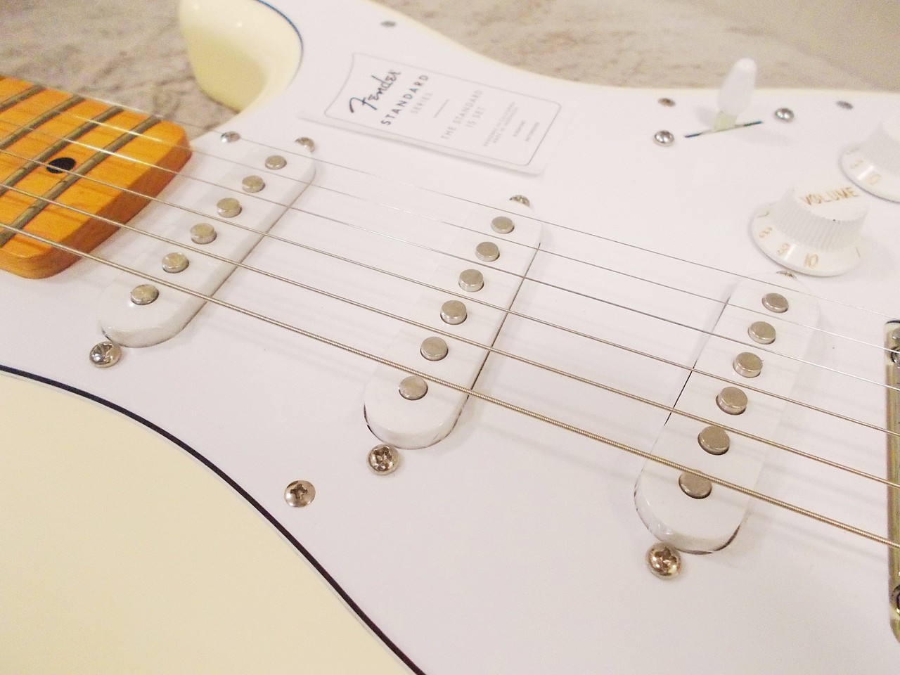 Fender Standard Stratocaster MN WPG Olympic White（新品）【楽器