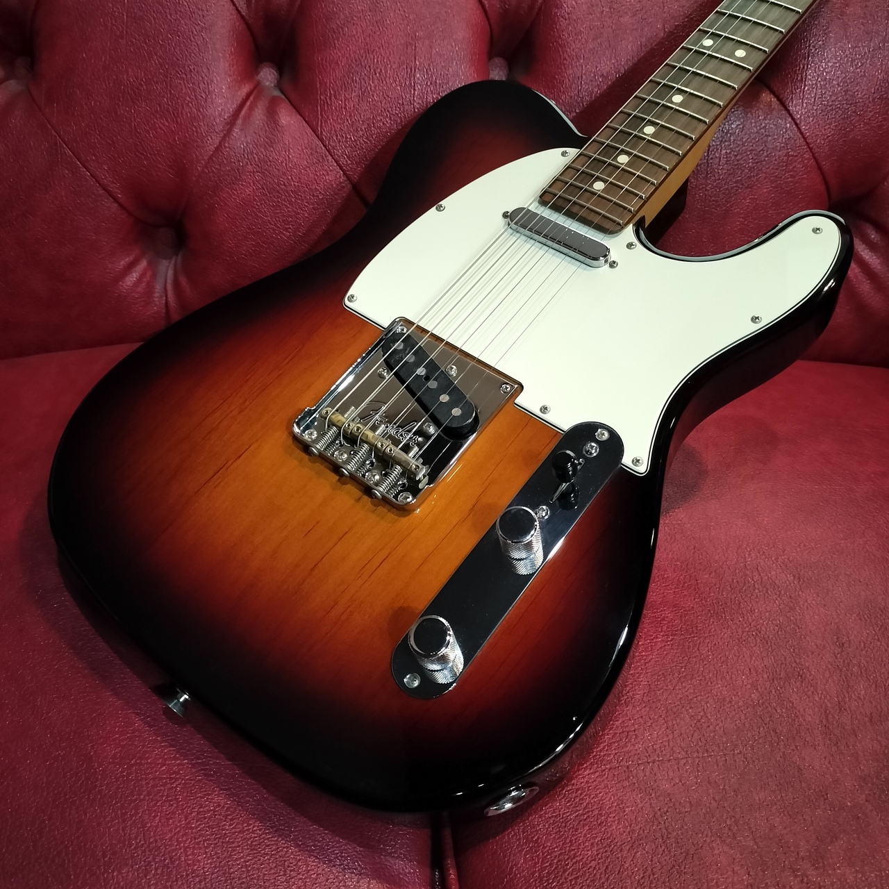 美品FenderTelecaster American professional Fender Electric Guitars - American Professional Telecaster