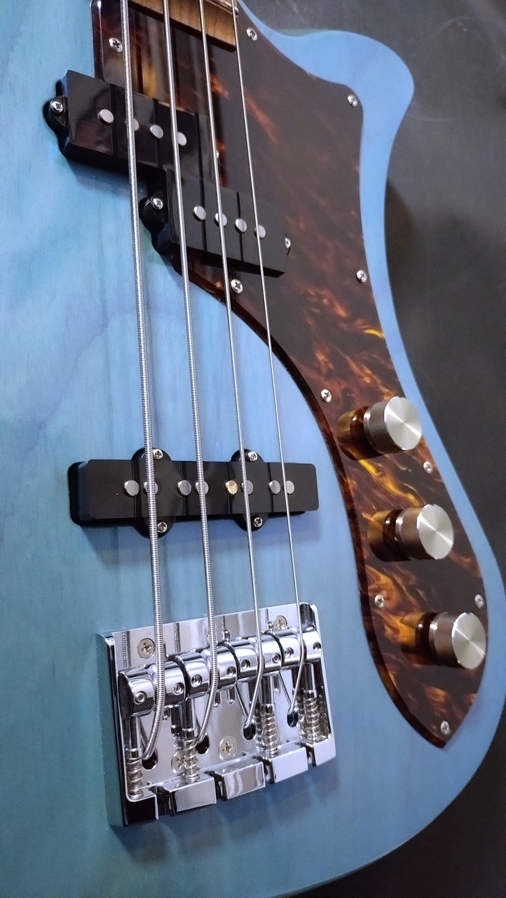 RYOGA SKATER-B432-1 TPB [Trance Pearl Blue]（中古）【楽器検索