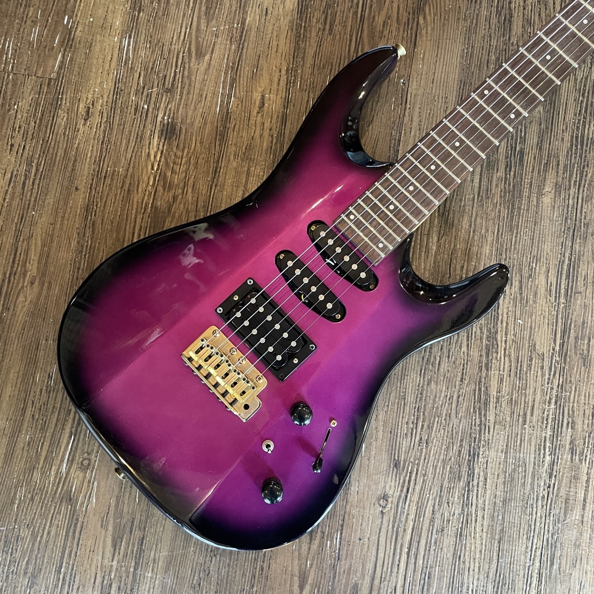 エレキギター Aria pro Ⅱ MAGNAシリーズ Aria Pro II Magna Series SSH Electric Guitar(中古/送料無料