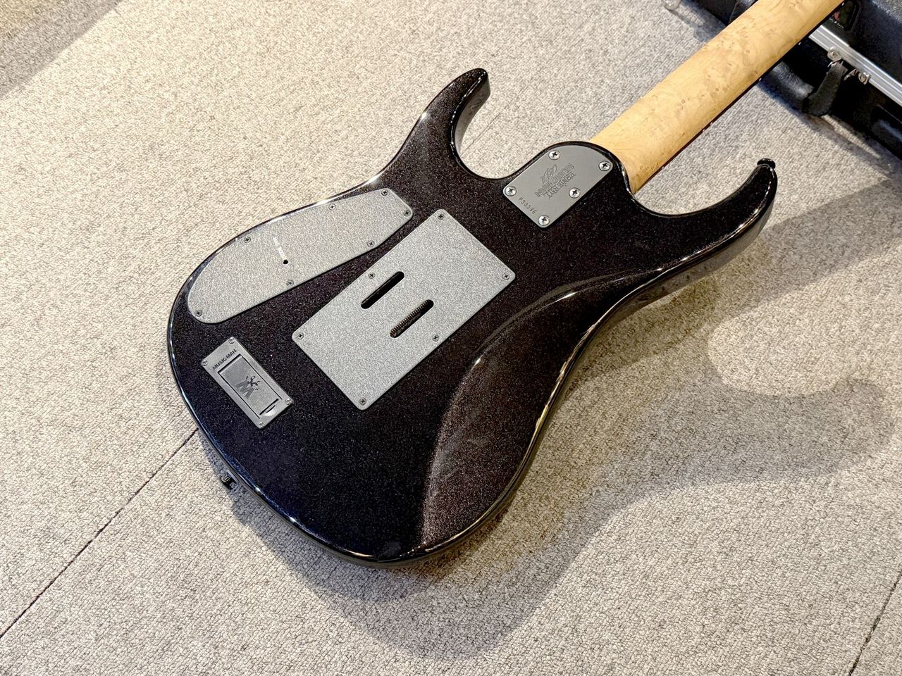 MUSIC MAN JP16-7 Black Lava（新品特価）【楽器検索デジマート】